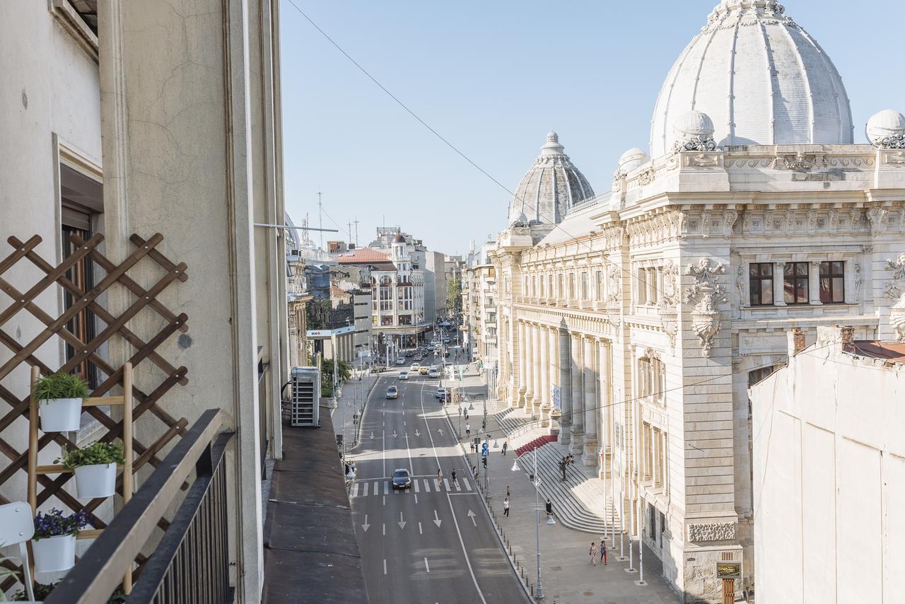 Old Town - City Center Apartment Bukares Bagian luar foto