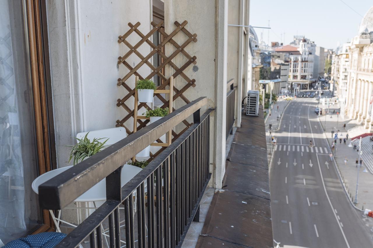 Old Town - City Center Apartment Bukares Bagian luar foto