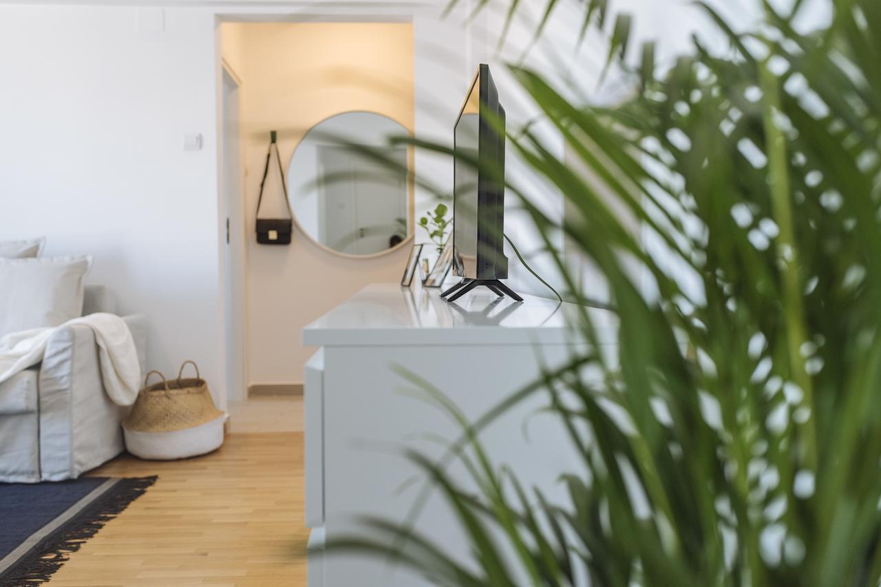 Old Town - City Center Apartment Bukares Bagian luar foto