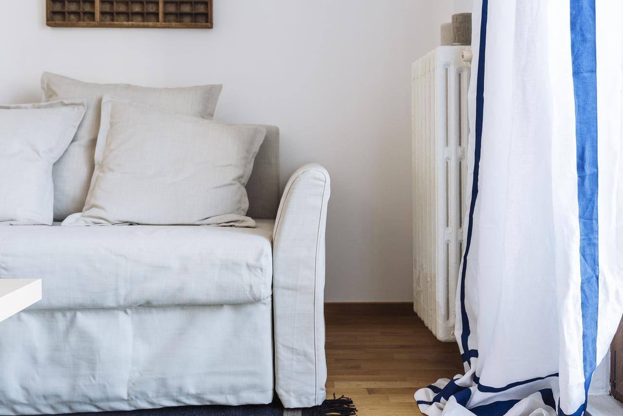 Old Town - City Center Apartment Bukares Bagian luar foto