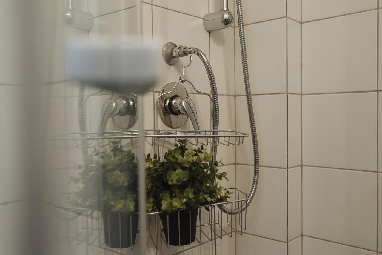 Old Town - City Center Apartment Bukares Bagian luar foto