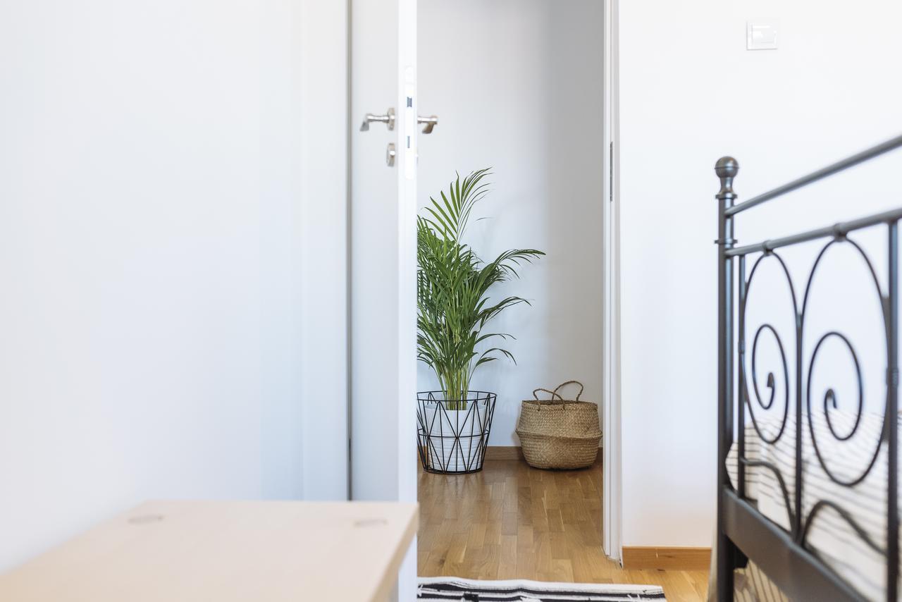 Old Town - City Center Apartment Bukares Bagian luar foto