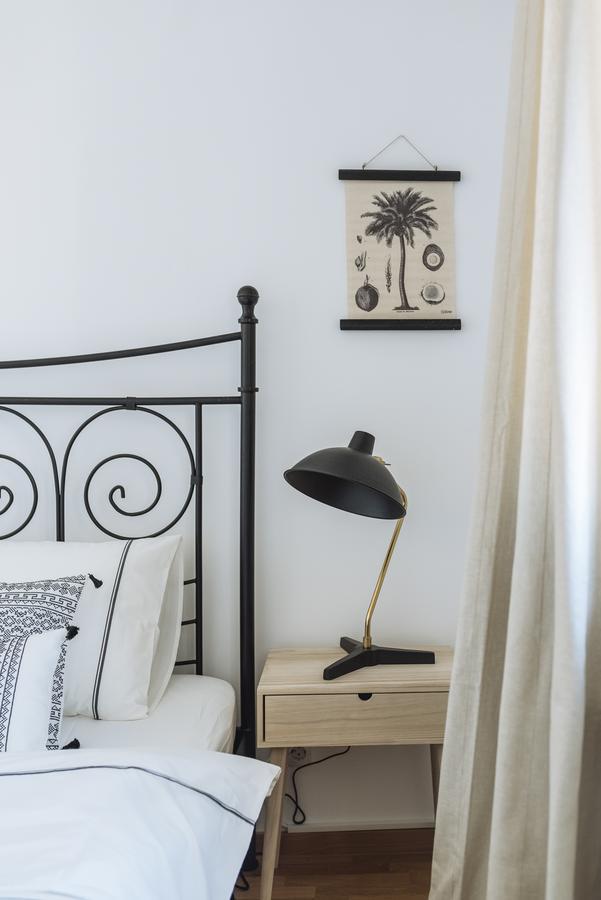 Old Town - City Center Apartment Bukares Bagian luar foto