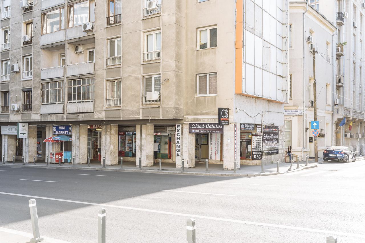 Old Town - City Center Apartment Bukares Bagian luar foto